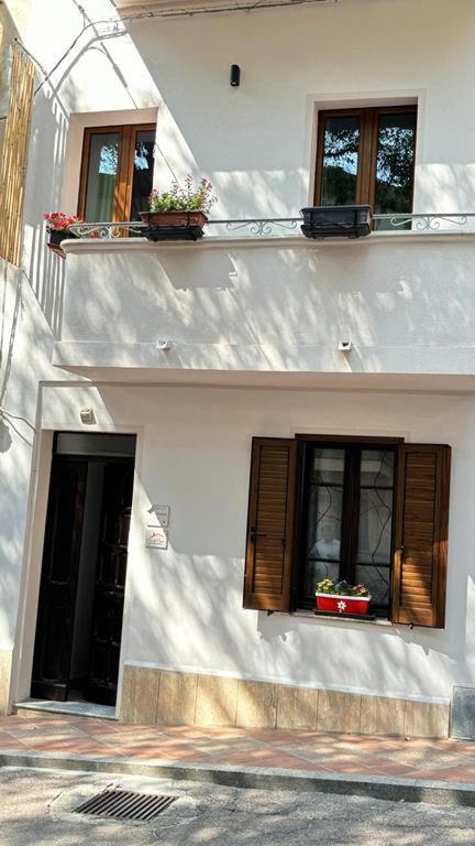 Casa Del Corso Hotel Dorgali Bagian luar foto
